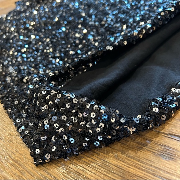 ✨NEVER WORN Sparkly Sequin Black & Silver Long Sleeve Dress - Picture 2 of 3